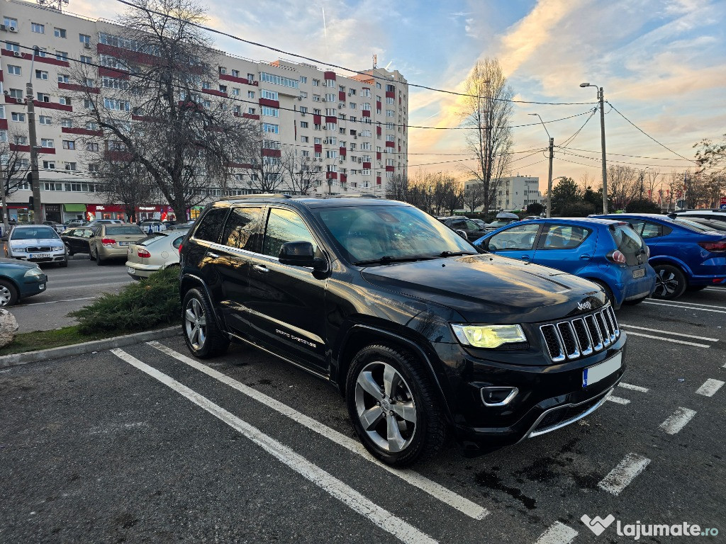 Jeep Grand Cherokee WK2 | Fără nicio daună în istoric!