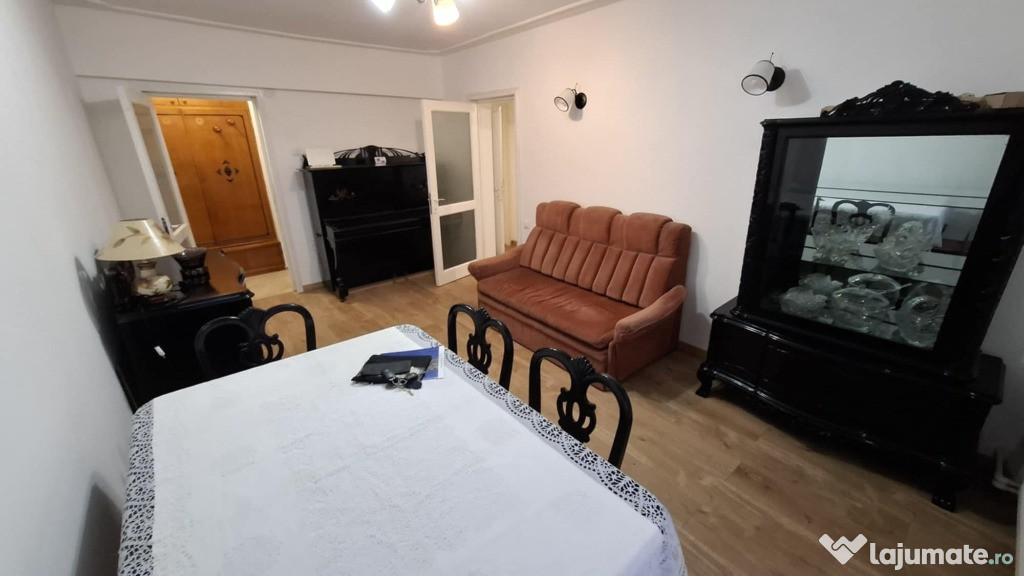Apartament 3 camere D, in Piata Unirii