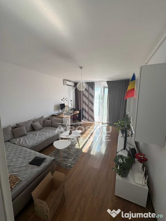 Apartament 2 camere, decomandat, loc de parcare, zona Soa...