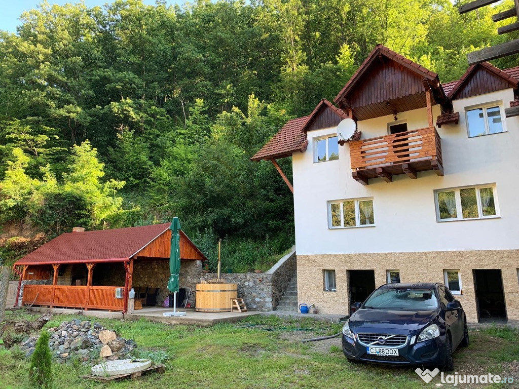 Casă + pensiune + restaurant – 30 km de Cluj