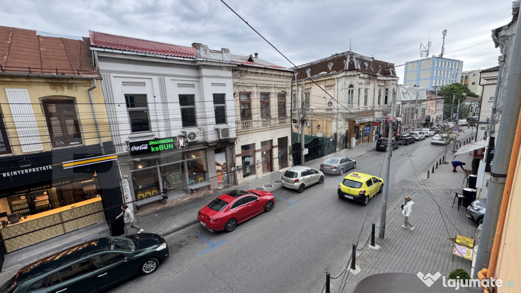 Casă S + P + E, 329 mp, cu spațiu comercial, teren 339 mp,