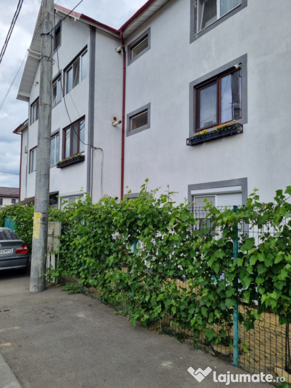 Apartament 3 camere decomandat, 68 mp ,zona 1 Mai ,Ciuperca.