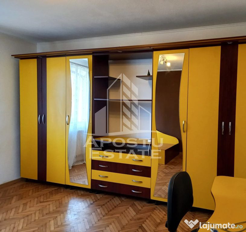 Casa, de vanzare, in Curtici, jud. Arad.