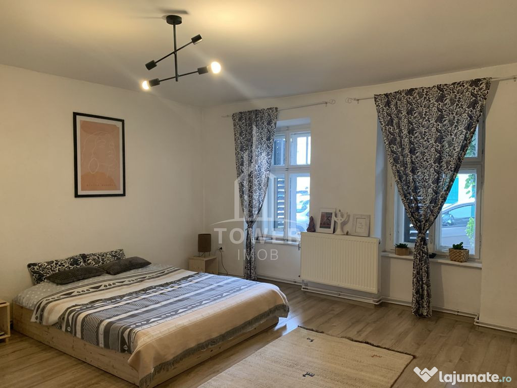 Casa single, cu 3 apartamente si garsoniera , regim hotel...