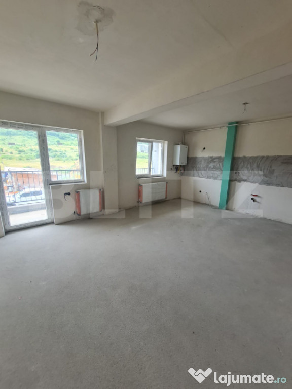 Apartament cu 3 camere, terasa de 25 mp, 2 parcari, zona Ter