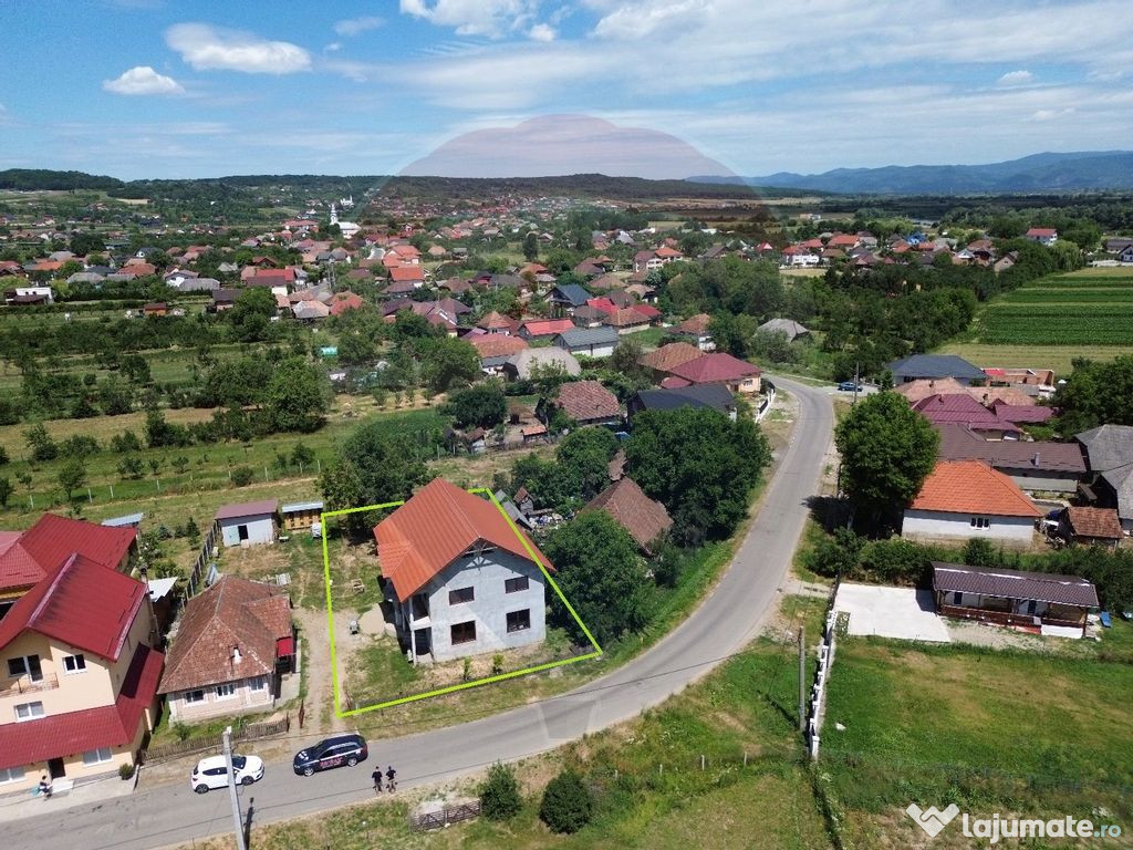 Casă de vânzare P+E cu 0% comision | 200 mp utili