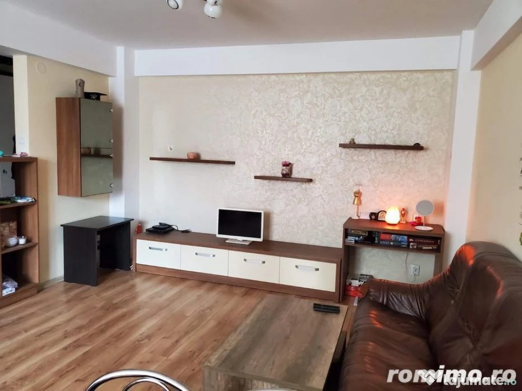 2 camere in zona Girocului