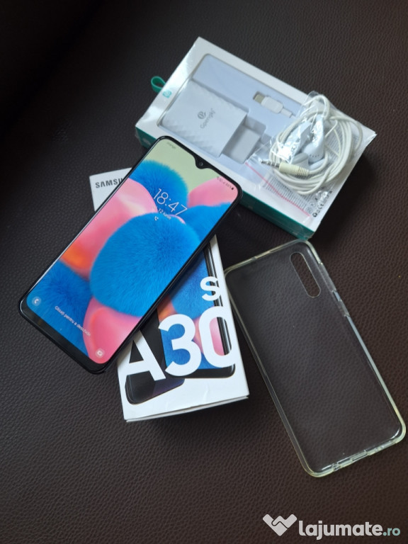 Galaxy A30s 64 GB / 4 GB.