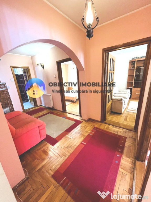 Apartament 3 camere zona SPITAL