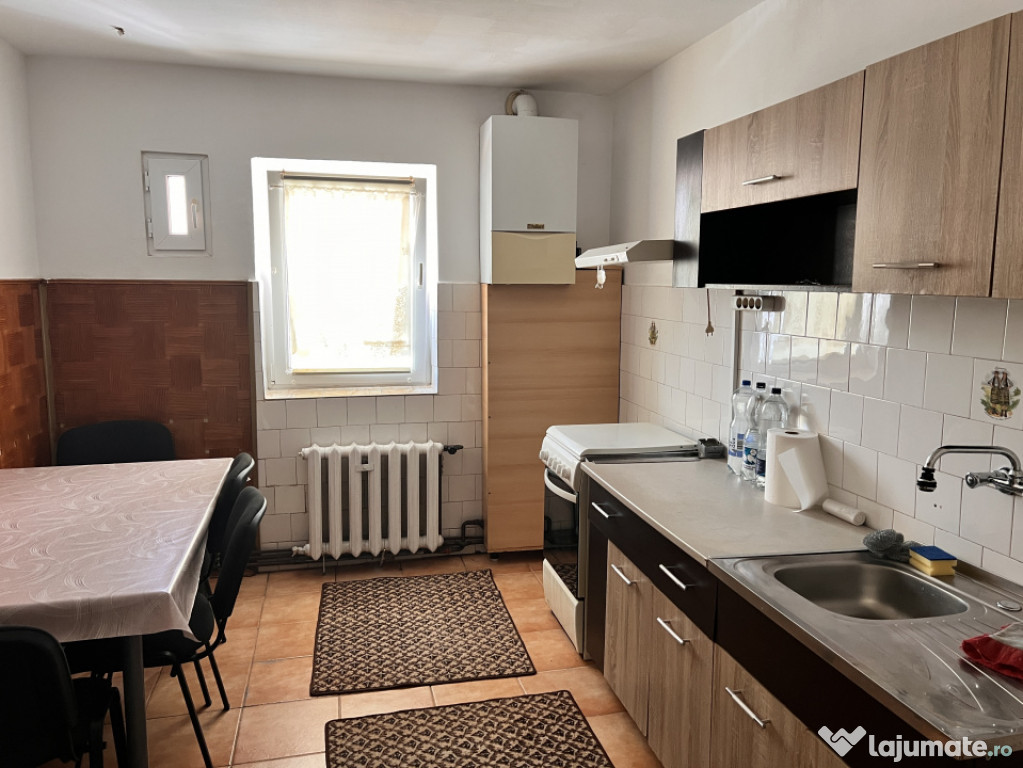 Ap 4 camere decomandate et 1 Strand central cu contract Anaf