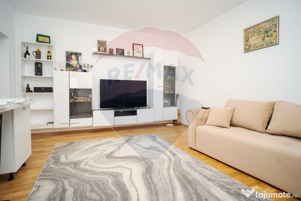 Casă / Vilă cu 4 camere de vânzare în zona Podu Ros