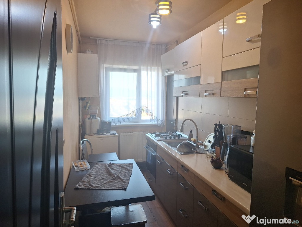 Apartament de vanzare zona Vasile AAron