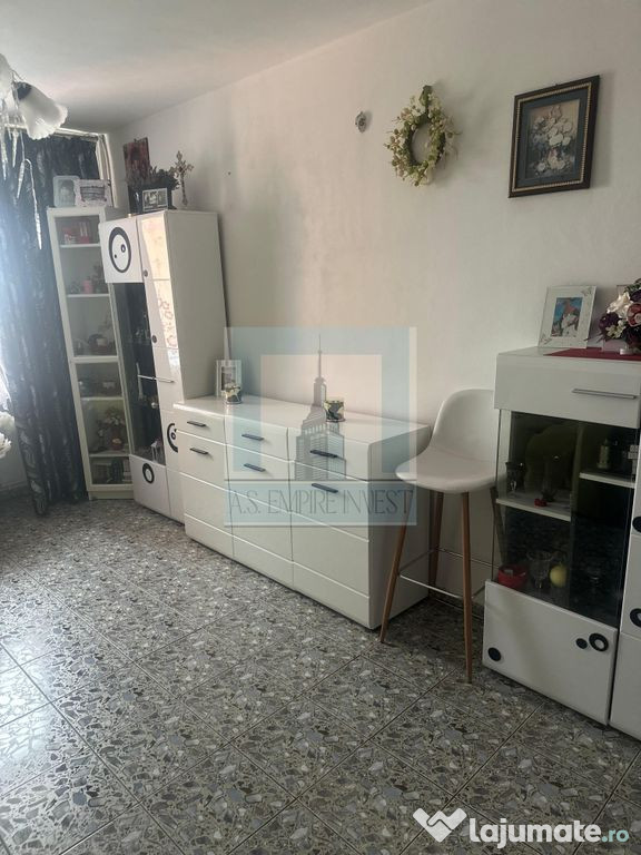 De vanzare apartament 3 camere/ zona Calea Bucuresti