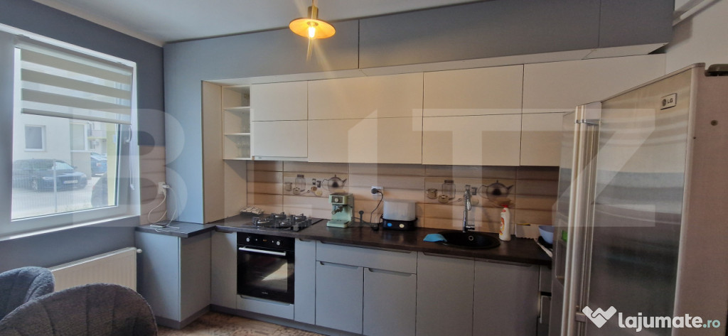 Apartament 3 camere, 75 mp, 2 băi, balcon generos