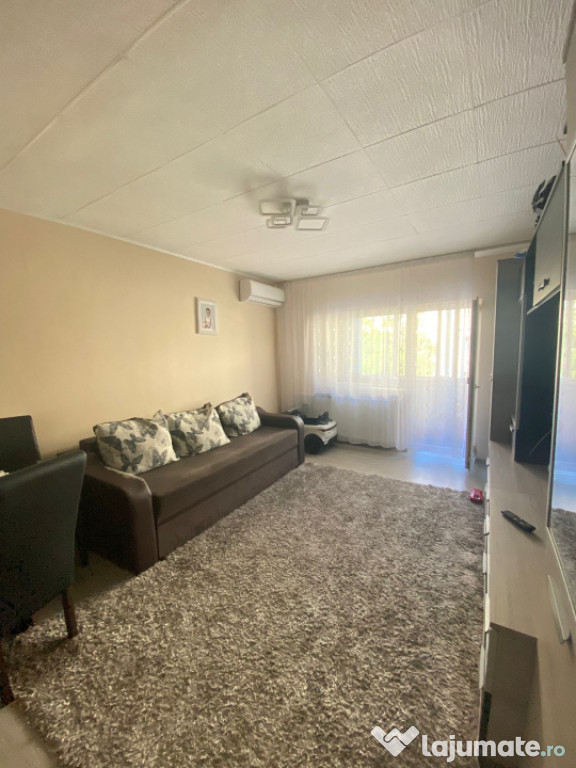 Apartament 2 camere decomandat, mobilat, etaj 1 – Bld. Re
