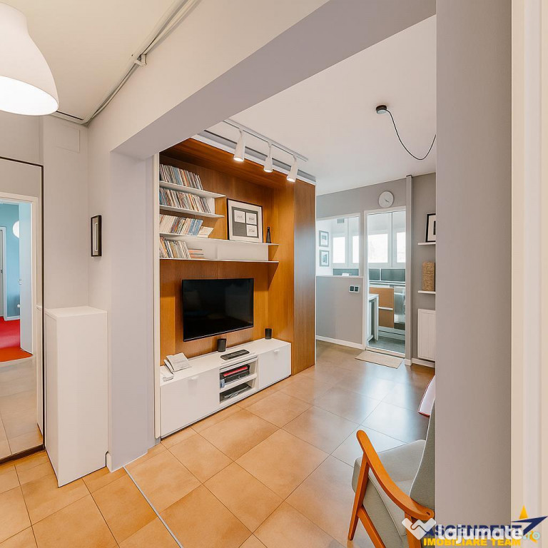 Apartament cu 2 camere,recompartimentat in 3 camere,54 mp,Gr