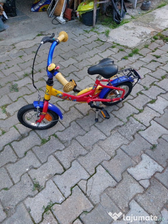 Vând bicicleta de copii