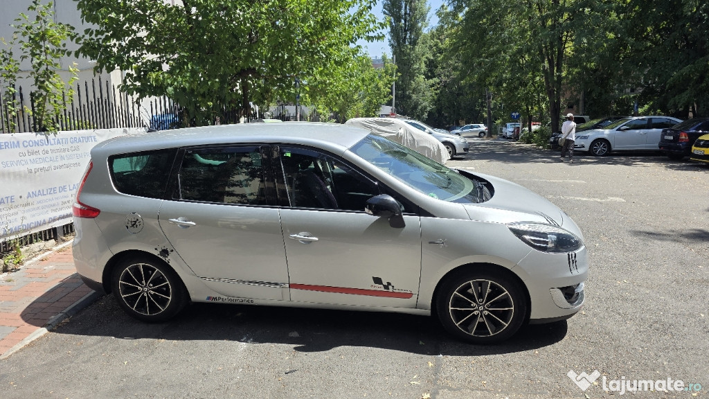 Vând Renault grand scenic 3 carianta Bose