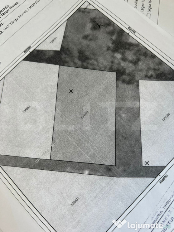 Teren 1400 mp, intravilan – Viile Dealul Mic, zonă liniș