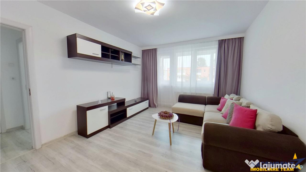 EXPLOREAZA VIRTUAL! Apartament cu doua camere, etaj intermed