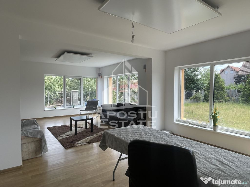 Casa individuala Sanmihaiu Roman cu garaj