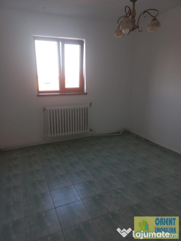 Cet, garsoniera de vanzare, etaj 2, Constanta