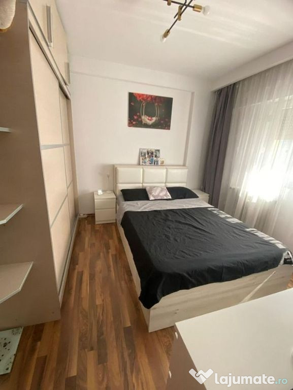 Apartament de 3 camere, Decomandat Constantin Brancoveanu