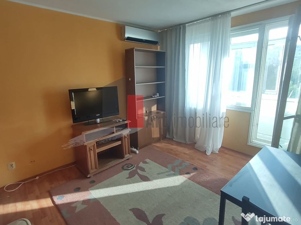 Vânzare garsonieră Tineretului