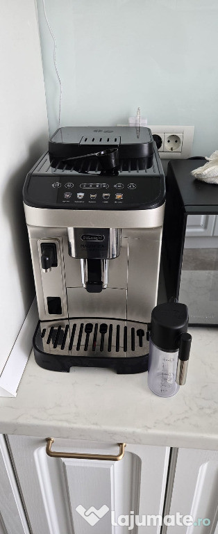 Espressor automat De'Longhi Magnifica Evo