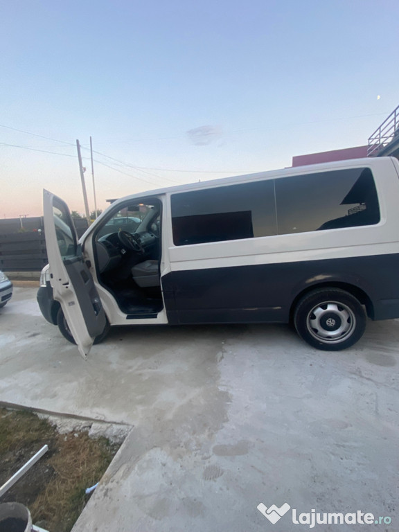 T5 Caravelle Bus . 9 locuri
