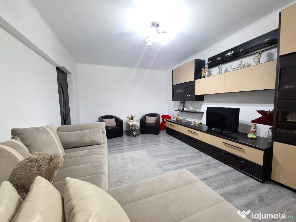 Apartament 3 camere ,zona doi stejari