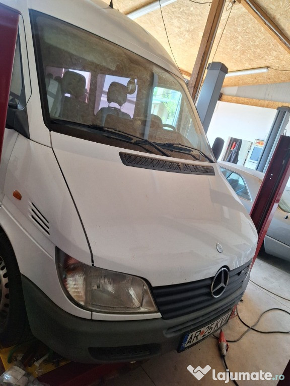 Mercedes benz sprinter 213