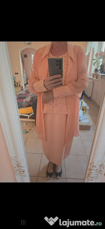 Costum 3 piese 38-40 de gală.