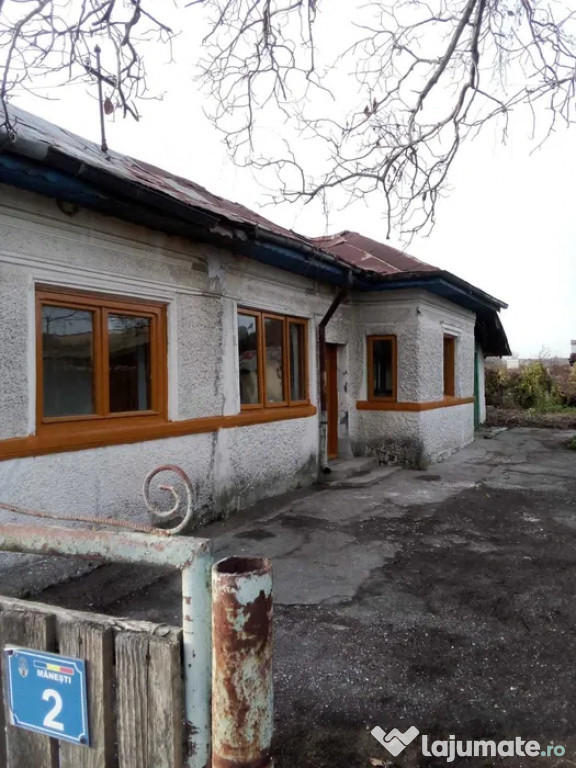 Proprietar casa in comuna Manesti, sat Coada Izvorului, Prahova