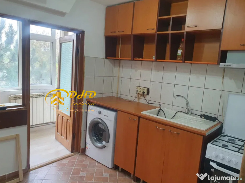 Nicolina, Apartament spatios cu 3 camere, Decomandat