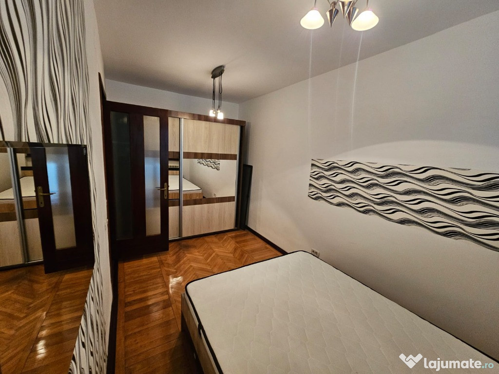 Apartament 3 camere , Bulevardul 1 Decembrie 1918 etaj 2