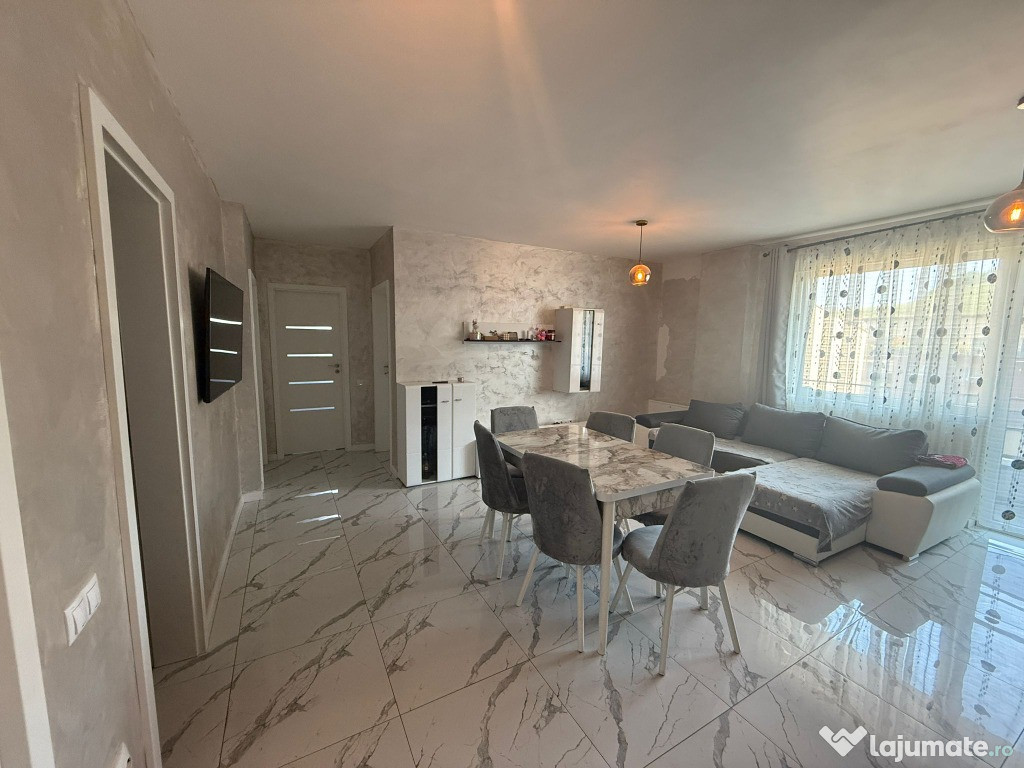 Apartament 3 camere semidecomandat zona Fagului