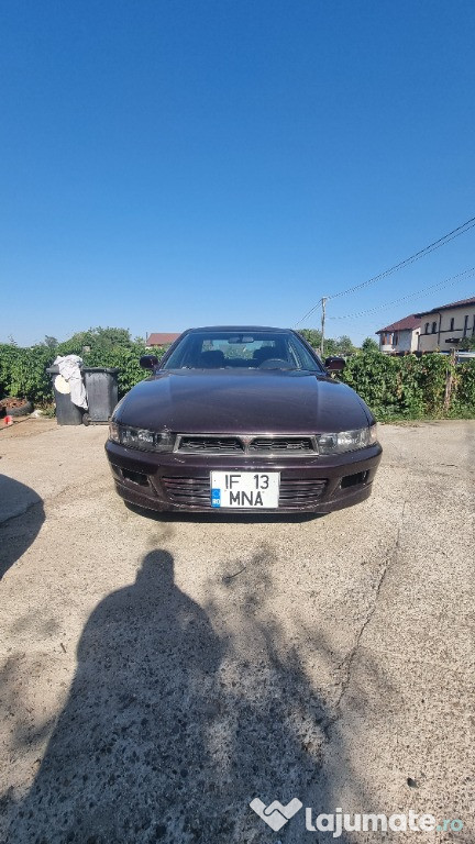 Vând Mitsubishi Galant