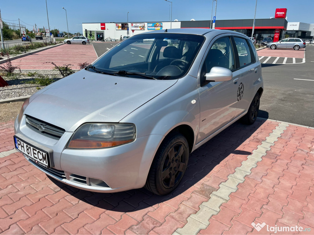 Vând Chevrolet Aveo 1.2 hatchback economic și fiabil !
