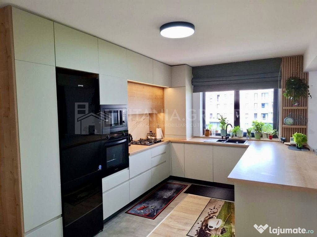 Apartament spatios si modern, cu 3 camere, 2 bai - zona C...