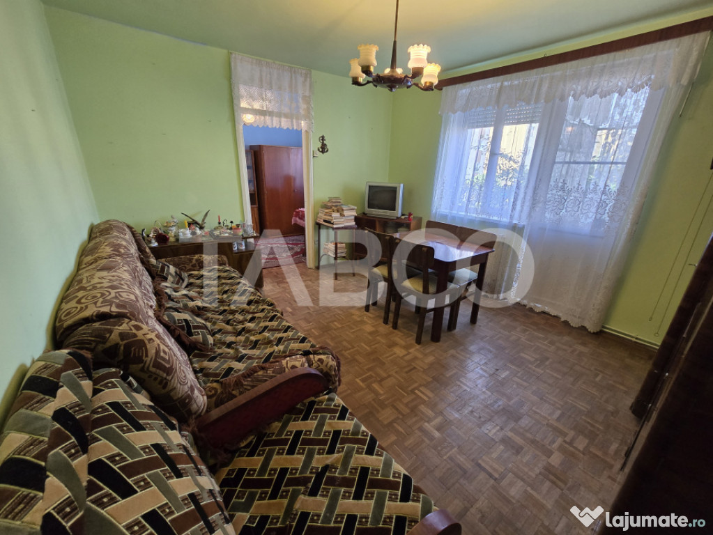 Apartament de vanzare etajul 1 balcon Mihai Viteazu Cedonia