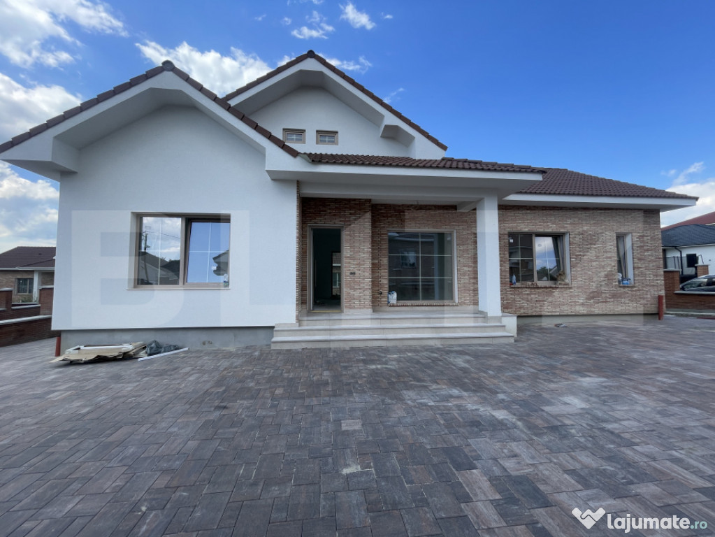 Casa pe un nivel, 120mp utili, 580 metri patrati de teren