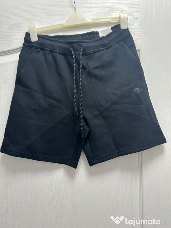 Pantaloni scurți Nike Techfleece