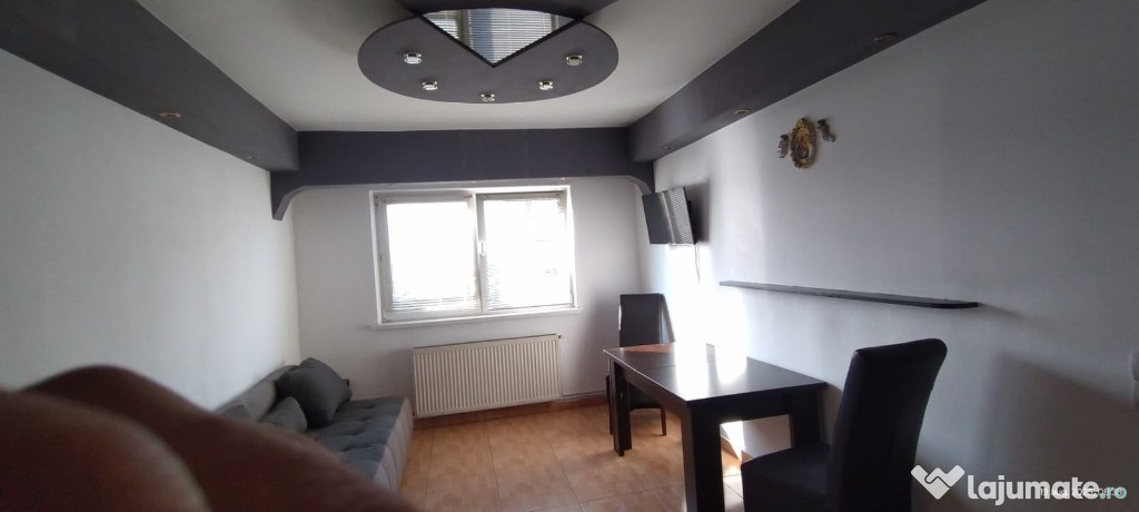 Apartament 3 camere, 67mp, str. Semaforului