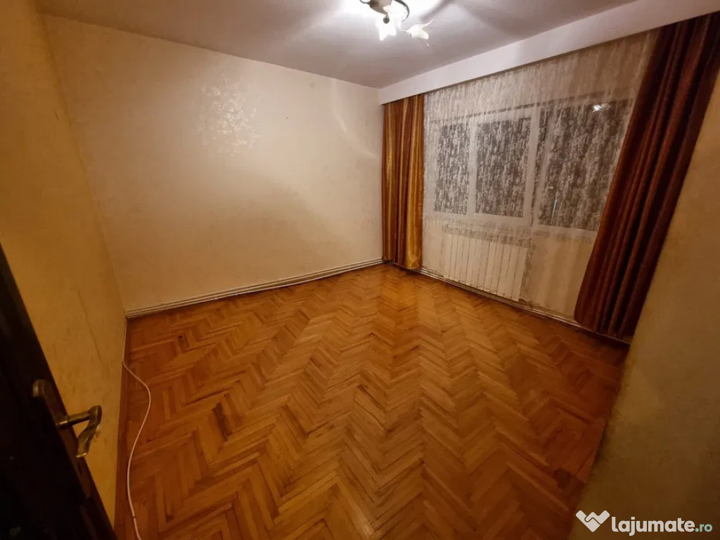 Apartament cu 3 Camere Decomandate - etaj 3 Zona Obcini
