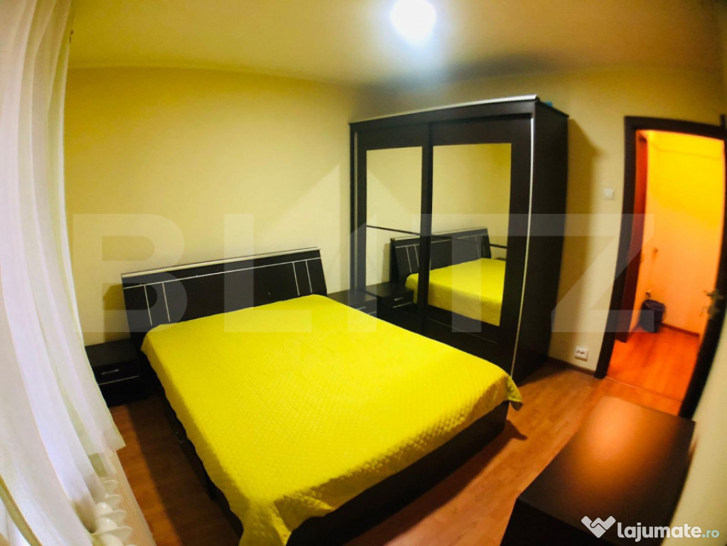 Apartament de 2 camere, decomandat de 55 mp, zona Brazda