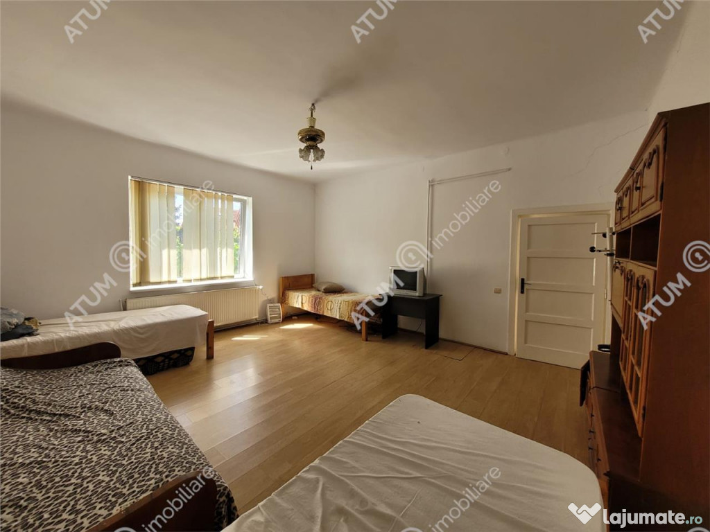 Casa individuala 3 camere 2 bai curte proprie Calea Dumbravi