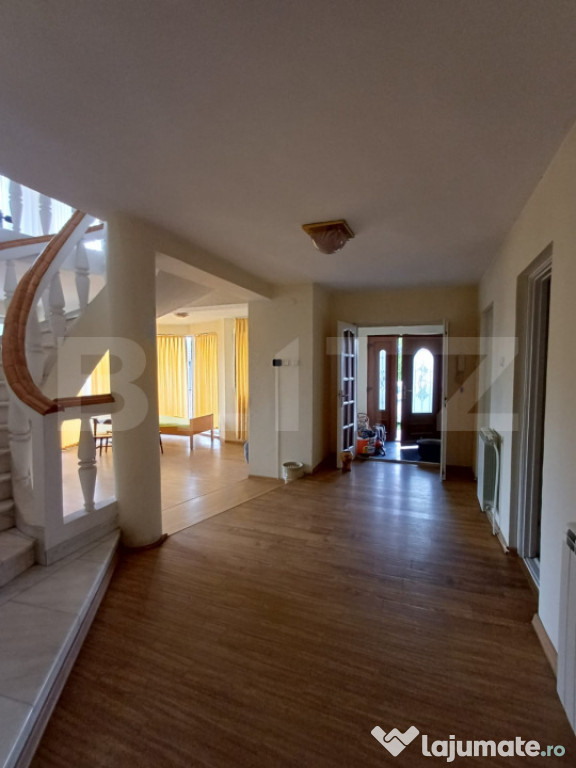 Casa individuala cu 5 camere, 1001 mp teren, zona Materna