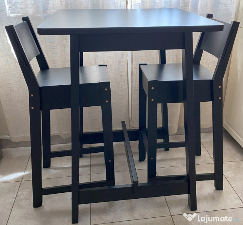 Masa de bucatarie cu doua scaune