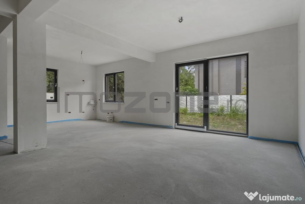 Casă spațioasă cu terasă și loc de parcare – Milit...